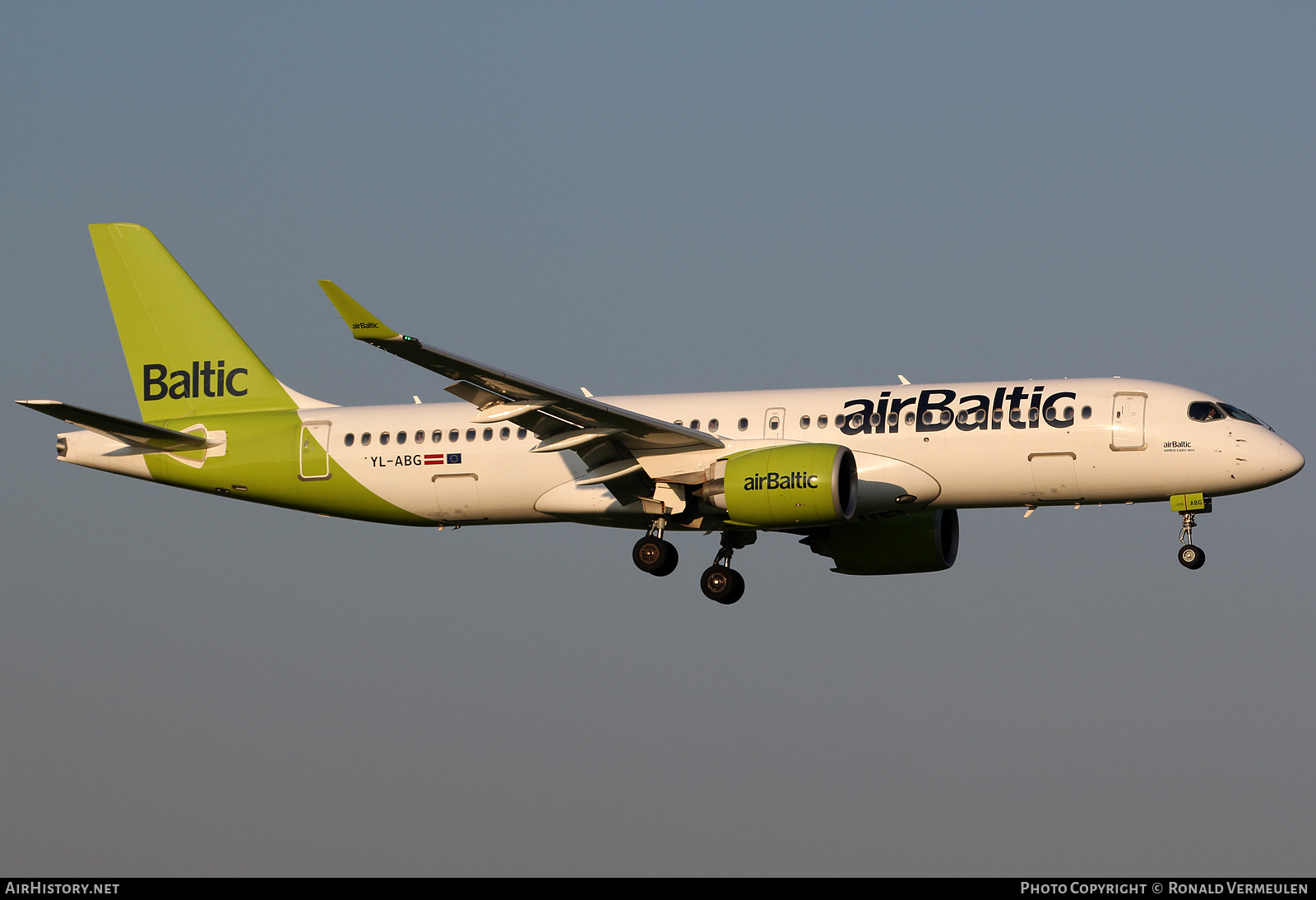 Aircraft Photo of YL-ABG | Airbus A220-371 (BD-500-1A11) | AirBaltic | AirHistory.net #754782