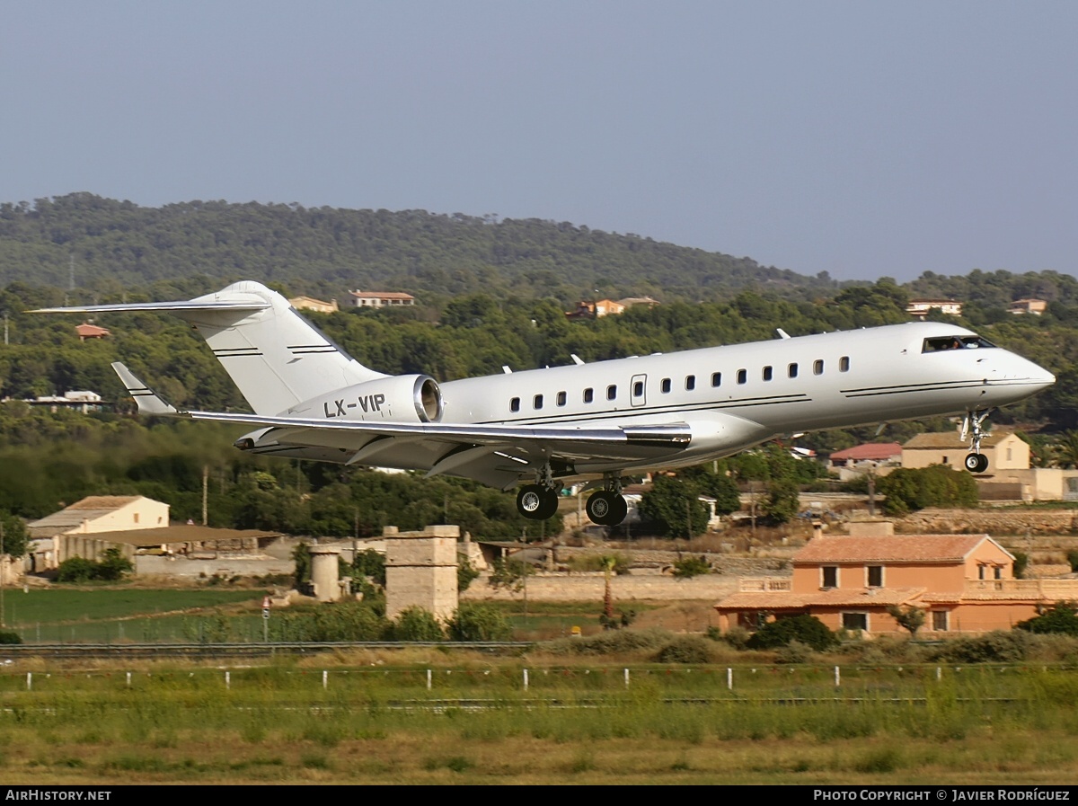 Aircraft Photo of LX-VIP | Bombardier Global Express (BD-700-1A10) | AirHistory.net #754850
