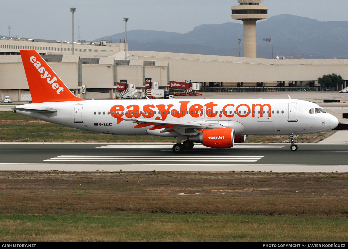 Aircraft Photo of G-EZUX | Airbus A320-214 | EasyJet | AirHistory.net #754868