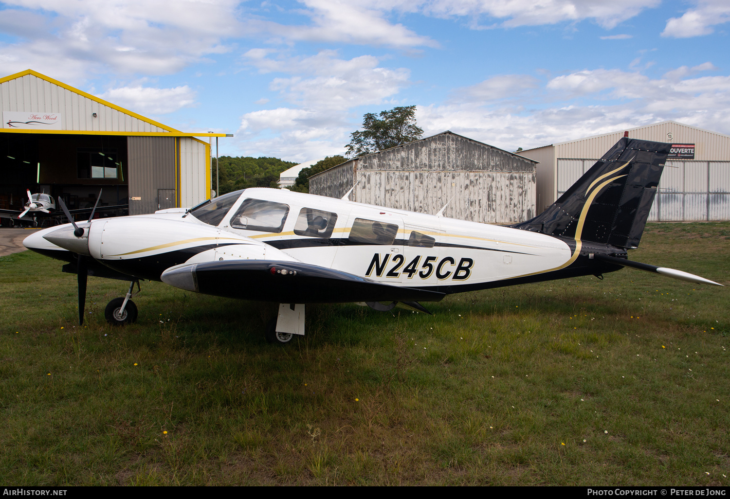 Aircraft Photo of N245CB | Piper PA-34-220T Seneca III | AirHistory.net #754882