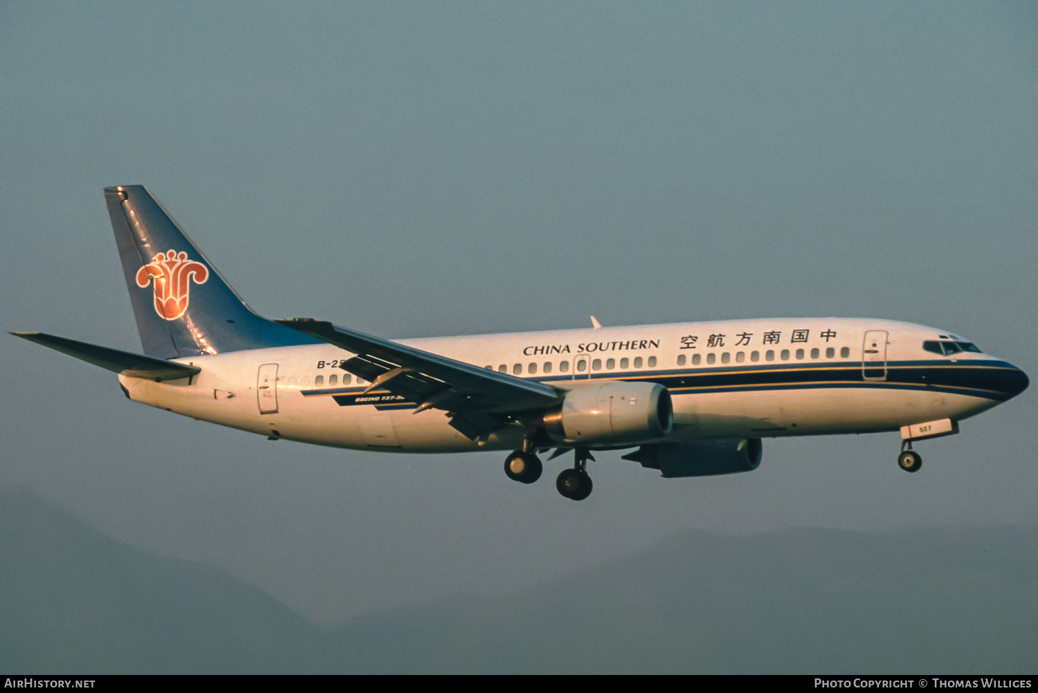 Aircraft Photo of B-2527 | Boeing 737-3Y0 | China Southern Airlines | AirHistory.net #754888