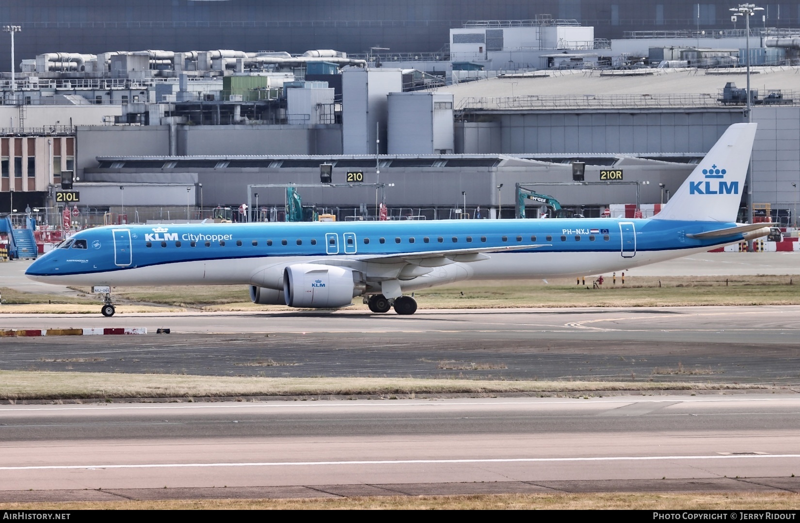 Aircraft Photo of PH-NXJ | Embraer 195-E2 (ERJ-190-400) | KLM Cityhopper | AirHistory.net #754973
