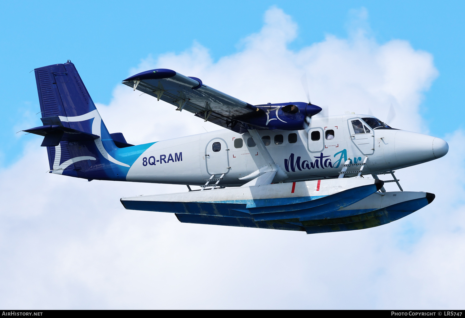 Aircraft Photo of 8Q-RAM | De Havilland Canada DHC-6-300 Twin Otter | Manta Air | AirHistory.net #755074