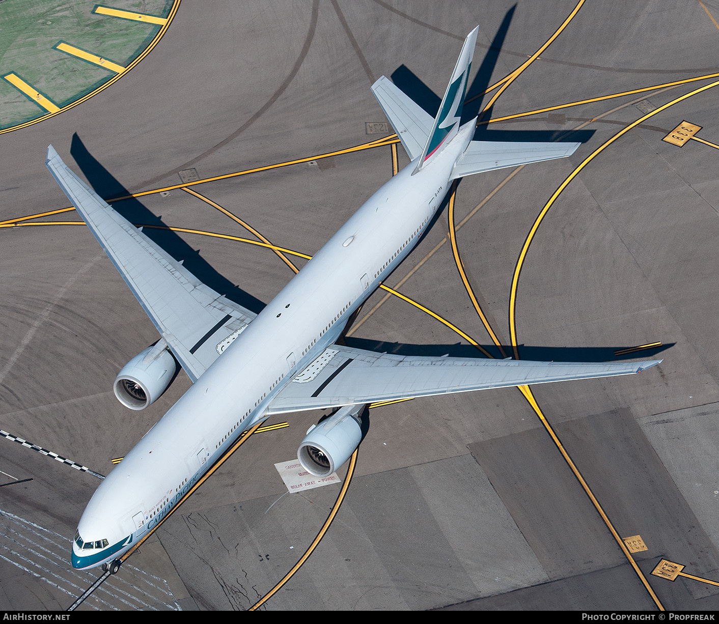 Aircraft Photo of B-KPN | Boeing 777-367/ER | Cathay Pacific Airways | AirHistory.net #755179