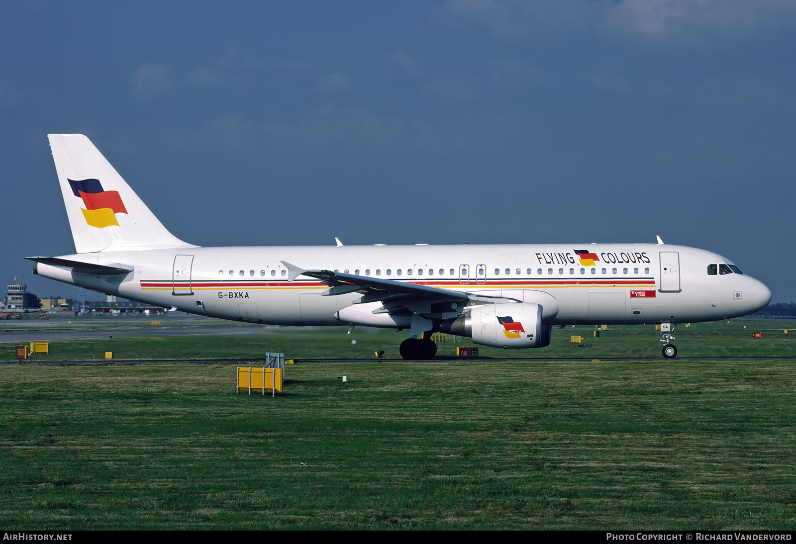 Aircraft Photo of G-BXKA | Airbus A320-214 | Flying Colours Airlines | AirHistory.net #755219