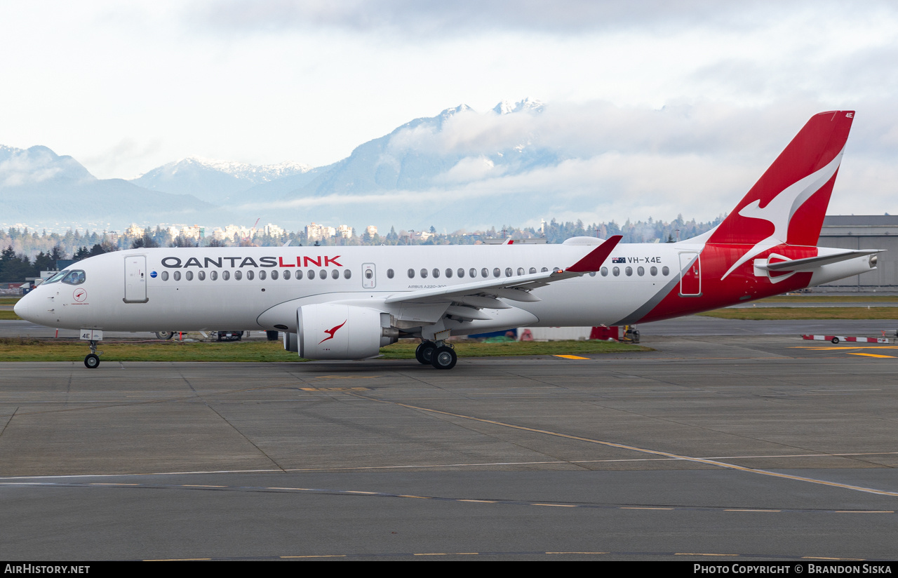 Aircraft Photo of VH-X4E | Airbus A220-300 (BD-500-1A11) | QantasLink | AirHistory.net #755382