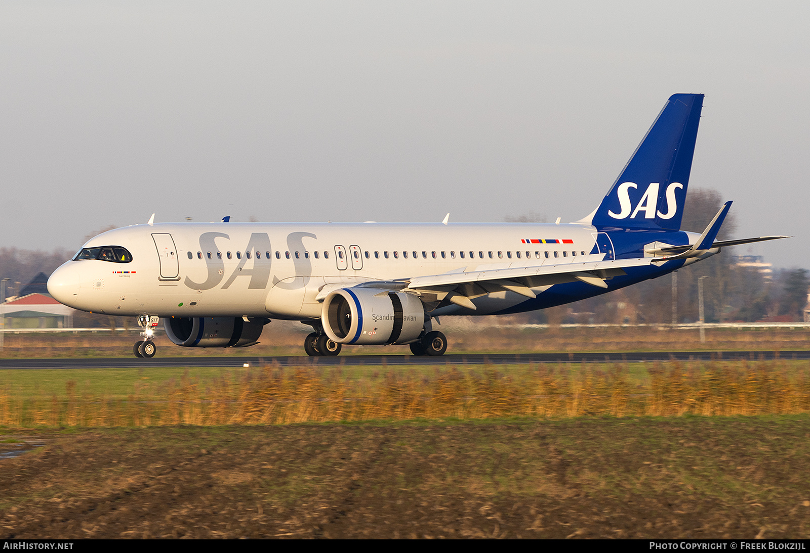 Aircraft Photo of EI-SIT | Airbus A320-251N | Scandinavian Airlines - SAS | AirHistory.net #755395