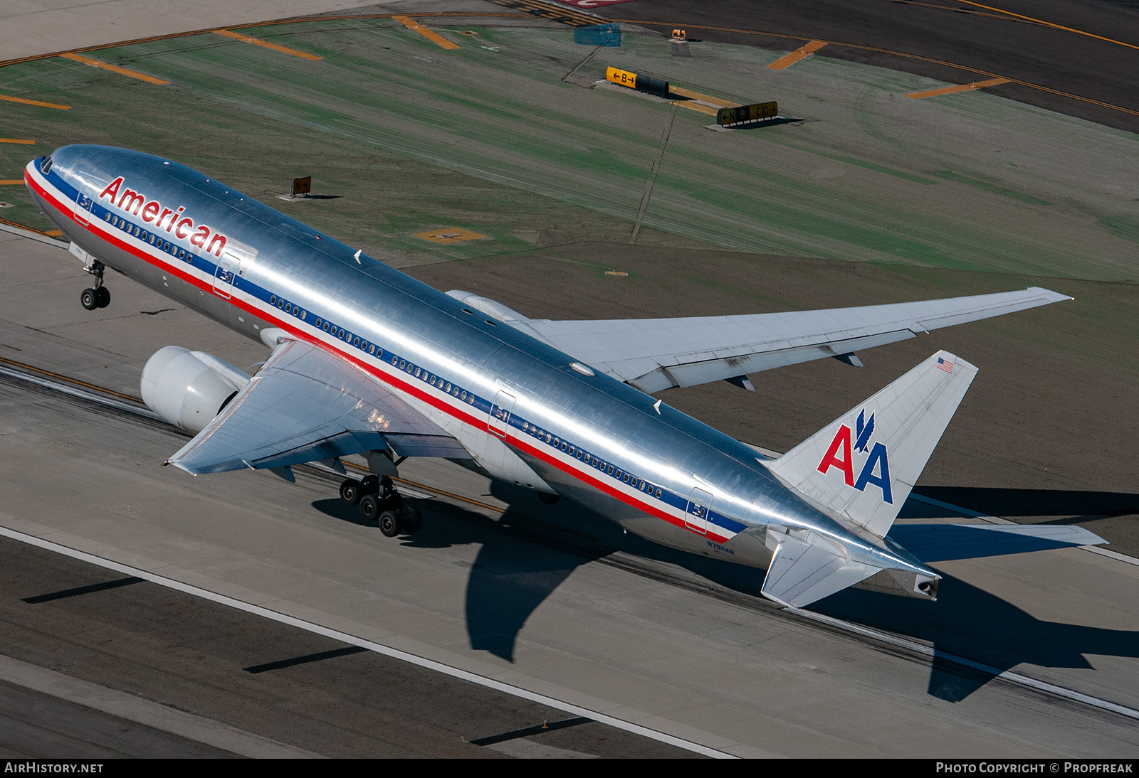 Aircraft Photo of N792AN | Boeing 777-223/ER | American Airlines | AirHistory.net #755435
