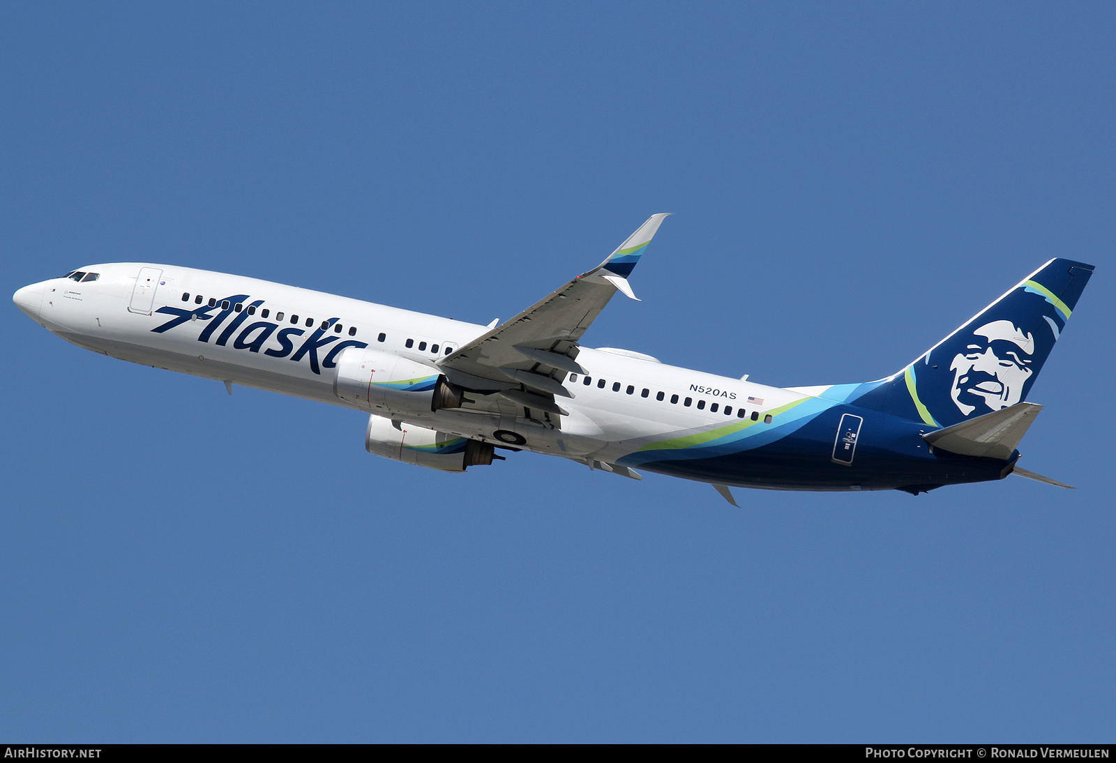 Aircraft Photo of N520AS | Boeing 737-890 | Alaska Airlines | AirHistory.net #755458