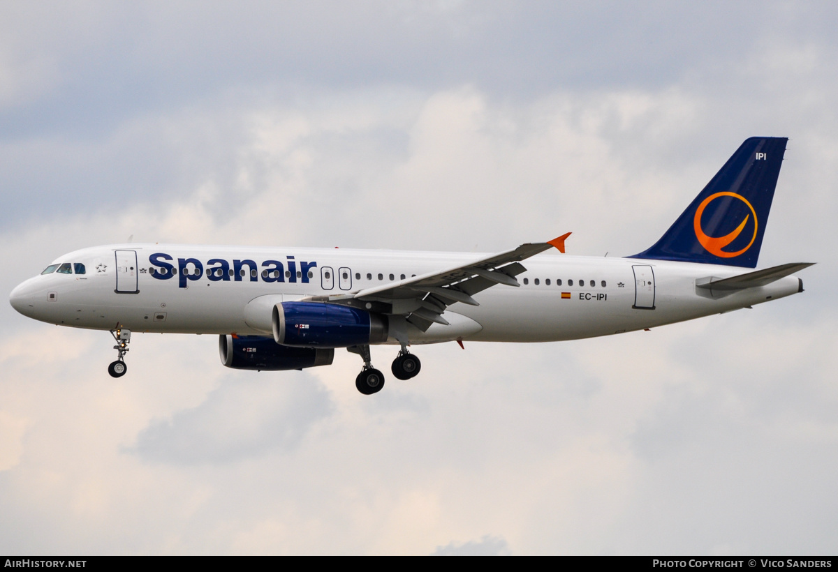 Aircraft Photo of EC-IPI | Airbus A320-232 | Spanair | AirHistory.net #755492