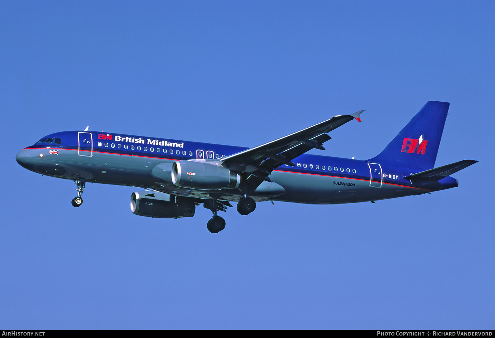 Aircraft Photo of G-MIDY | Airbus A320-232 | British Midland Airways - BMA | AirHistory.net #755604