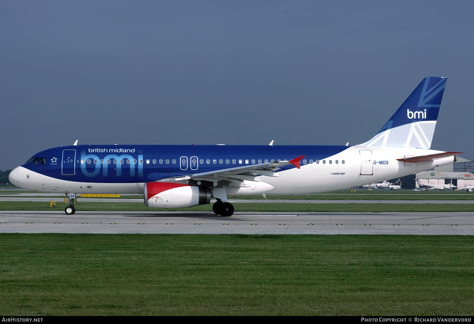 Aircraft Photo of G-MIDS | Airbus A320-232 | BMI - British Midland International | AirHistory.net #755629