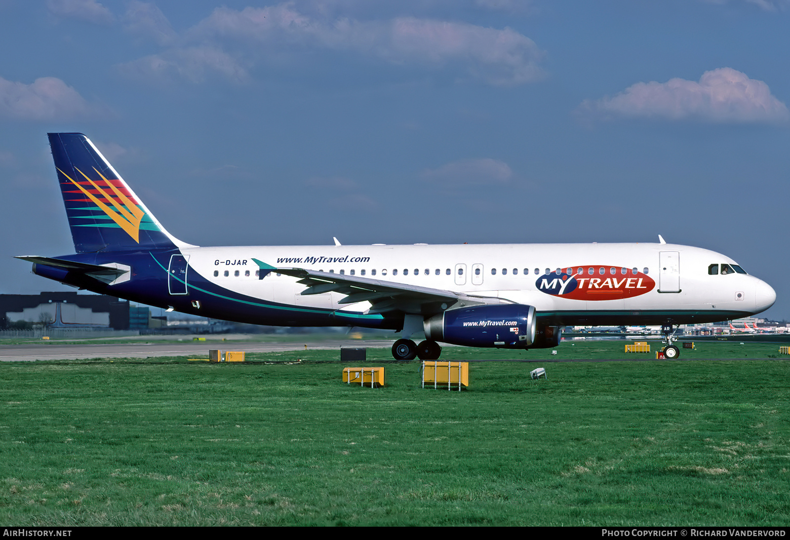 Aircraft Photo of G-DJAR | Airbus A320-231 | MyTravel Airways | AirHistory.net #755661
