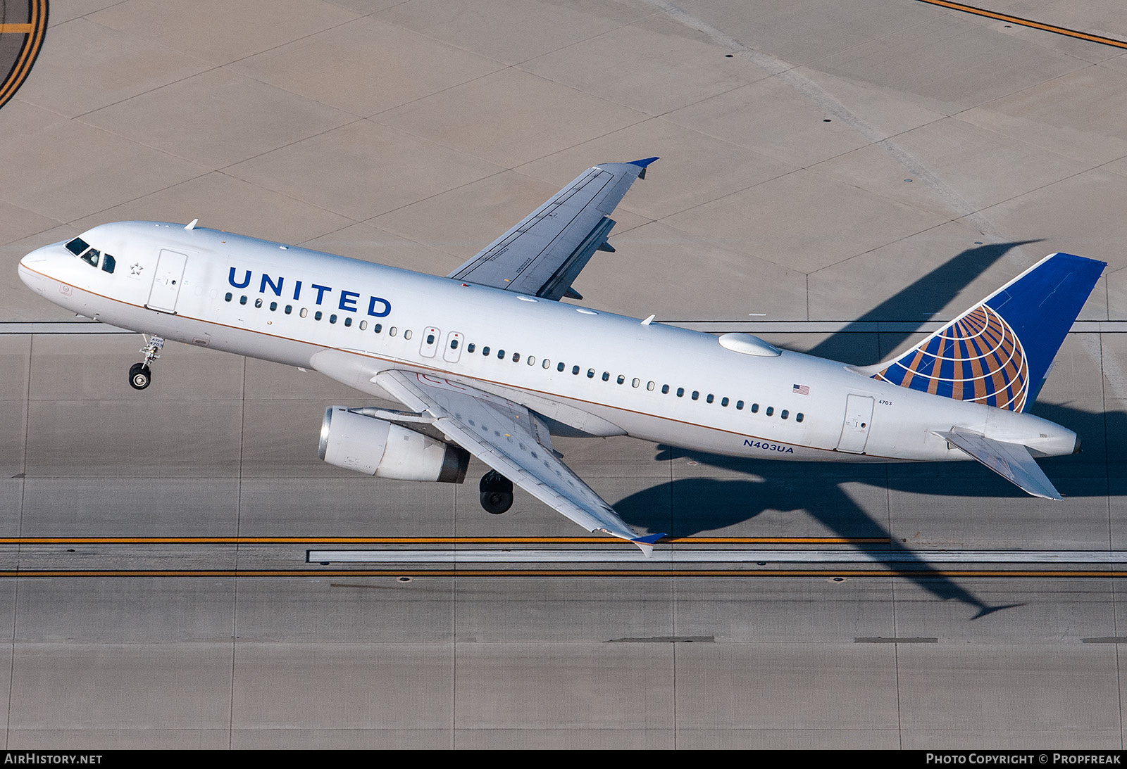 Aircraft Photo of N403UA | Airbus A320-232 | United Airlines | AirHistory.net #755750