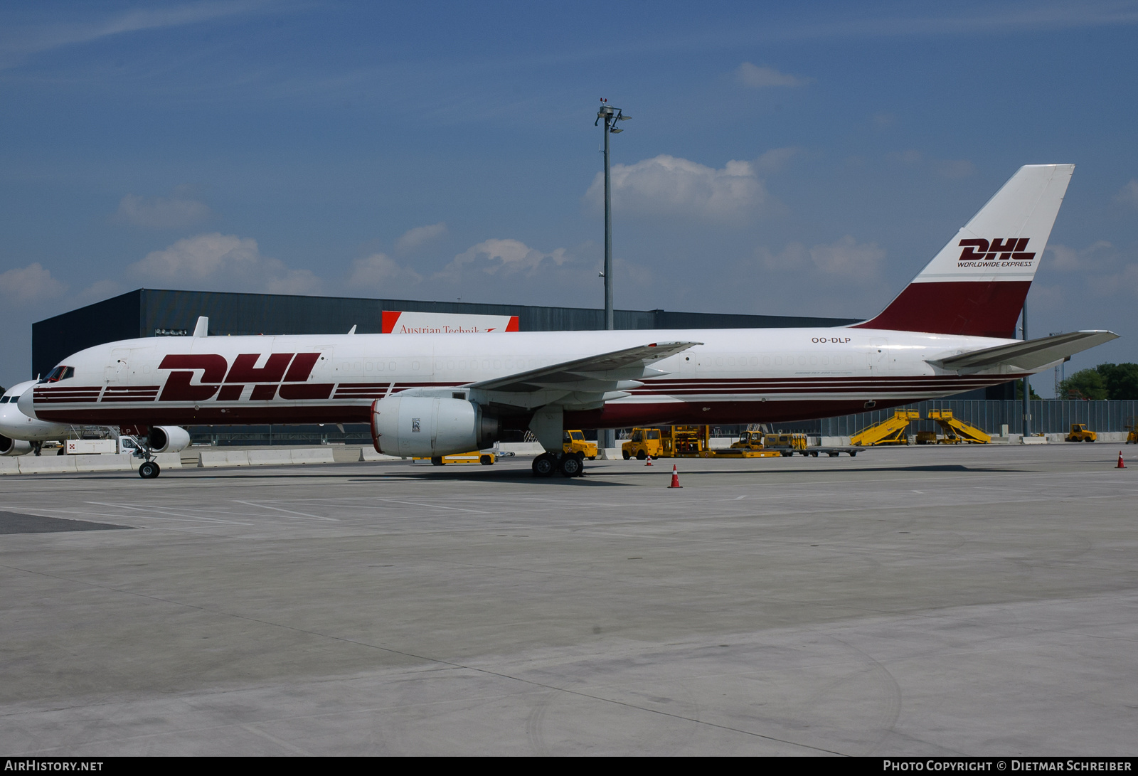 Aircraft Photo of OO-DLP | Boeing 757-236/SF | DHL Worldwide Express | AirHistory.net #755799