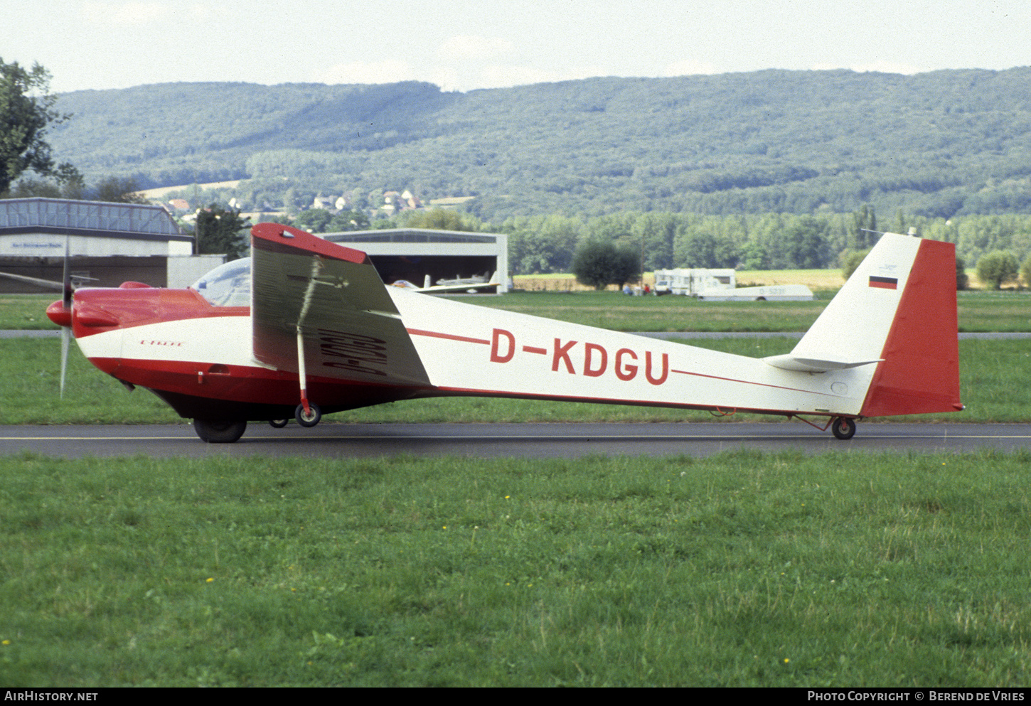Aircraft Photo of D-KDGU | Scheibe SF-25C Falke | AirHistory.net #755817