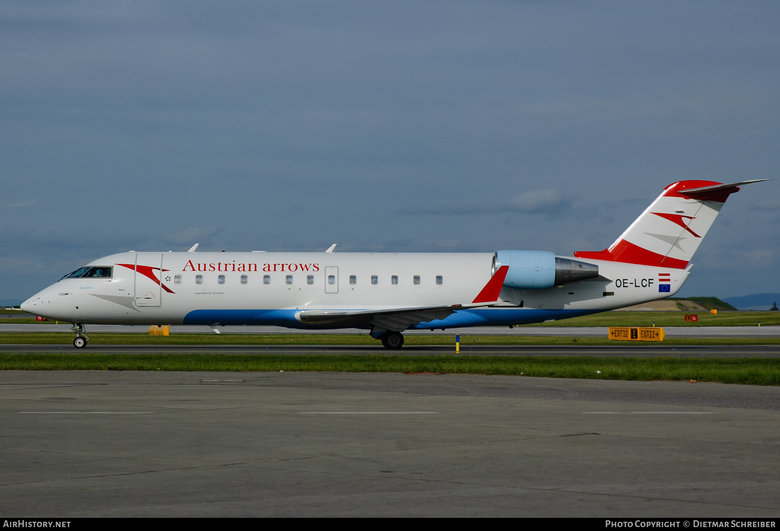 Aircraft Photo of OE-LCF | Canadair CRJ-200LR (CL-600-2B19) | Austrian Arrows | AirHistory.net #755824