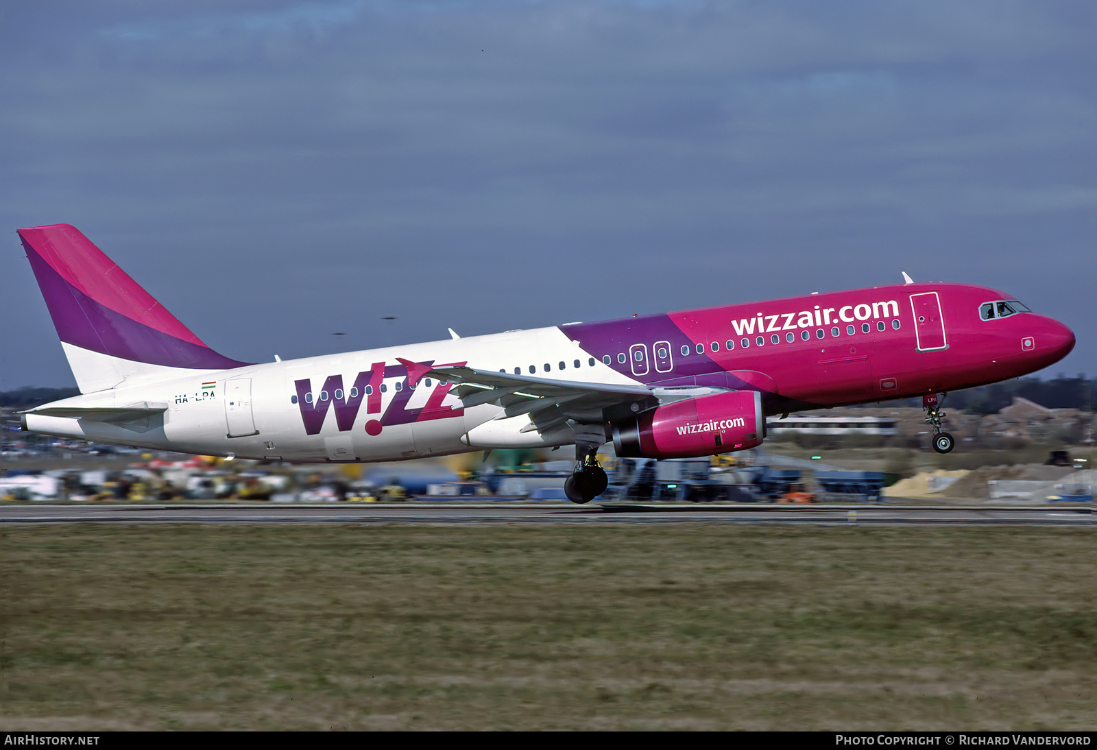 Aircraft Photo of HA-LPA | Airbus A320-233 | Wizz Air | AirHistory.net #755842