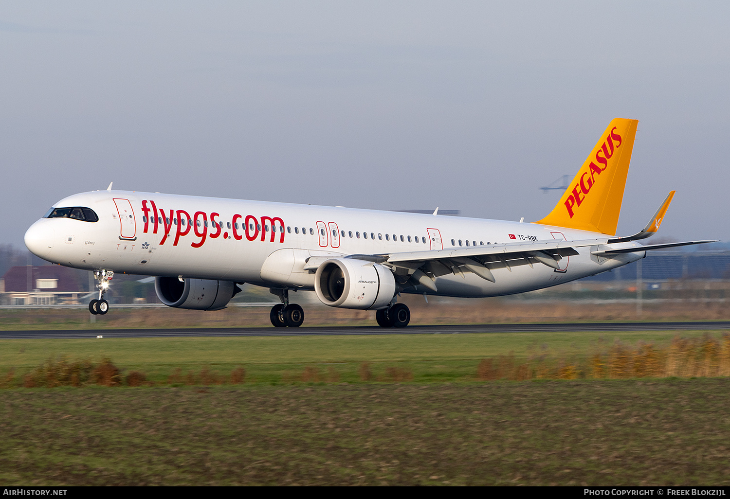Aircraft Photo of TC-RBK | Airbus A321-251NX | Pegasus Airlines | AirHistory.net #755843