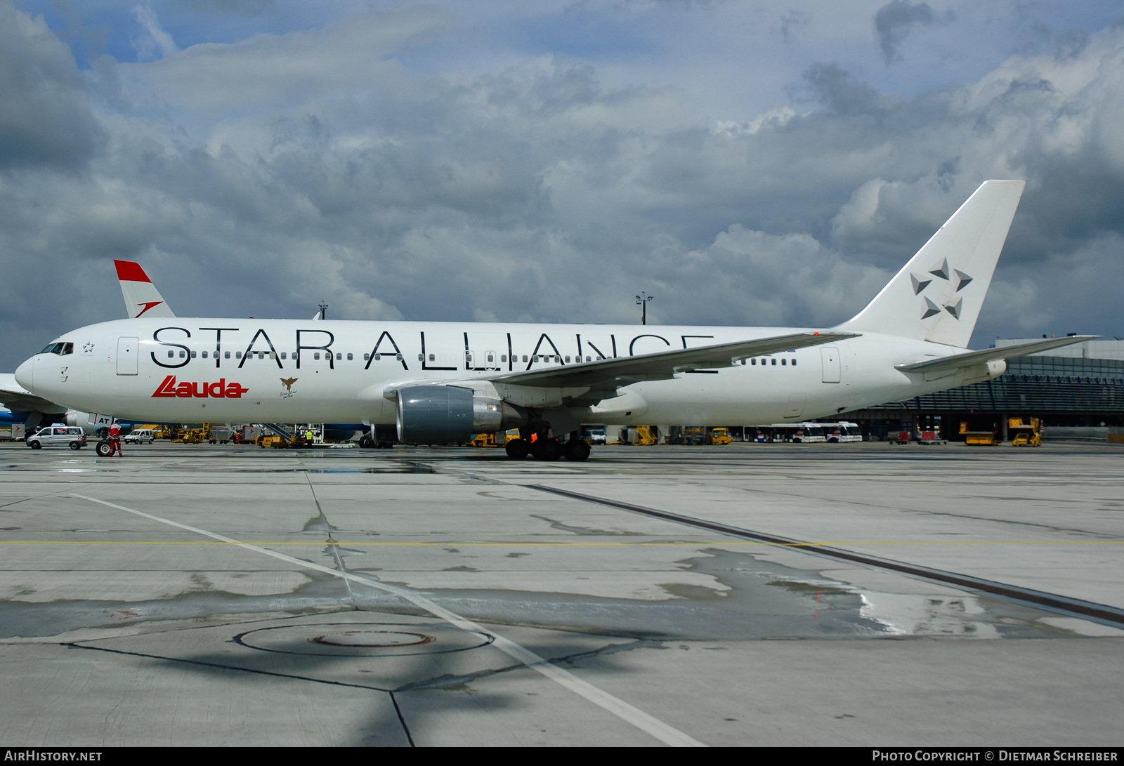 Aircraft Photo of OE-LAT | Boeing 767-31A/ER | Lauda Air | AirHistory.net #755847