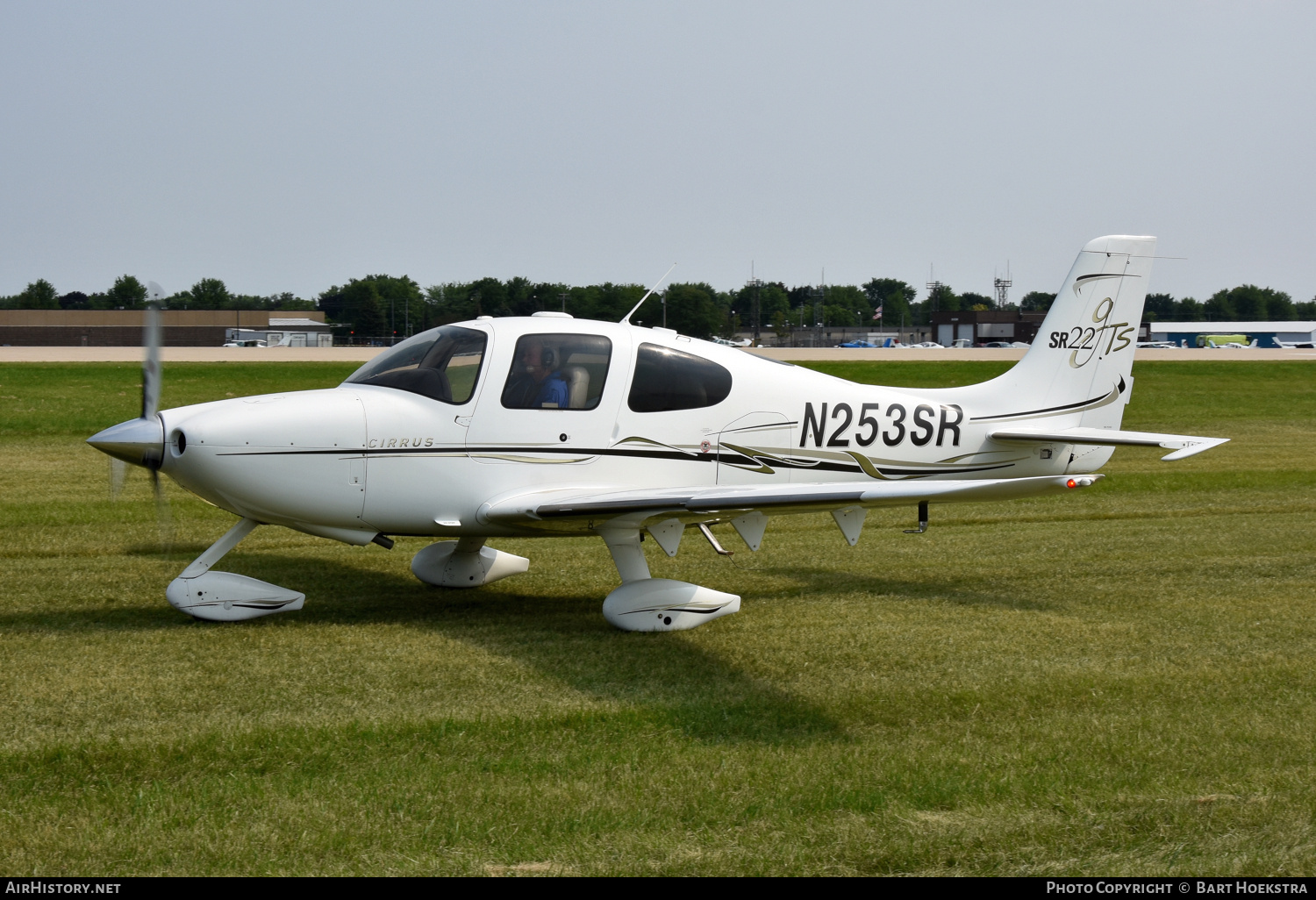 Aircraft Photo of N253SR | Cirrus SR-22 G2-GTS | AirHistory.net #755890