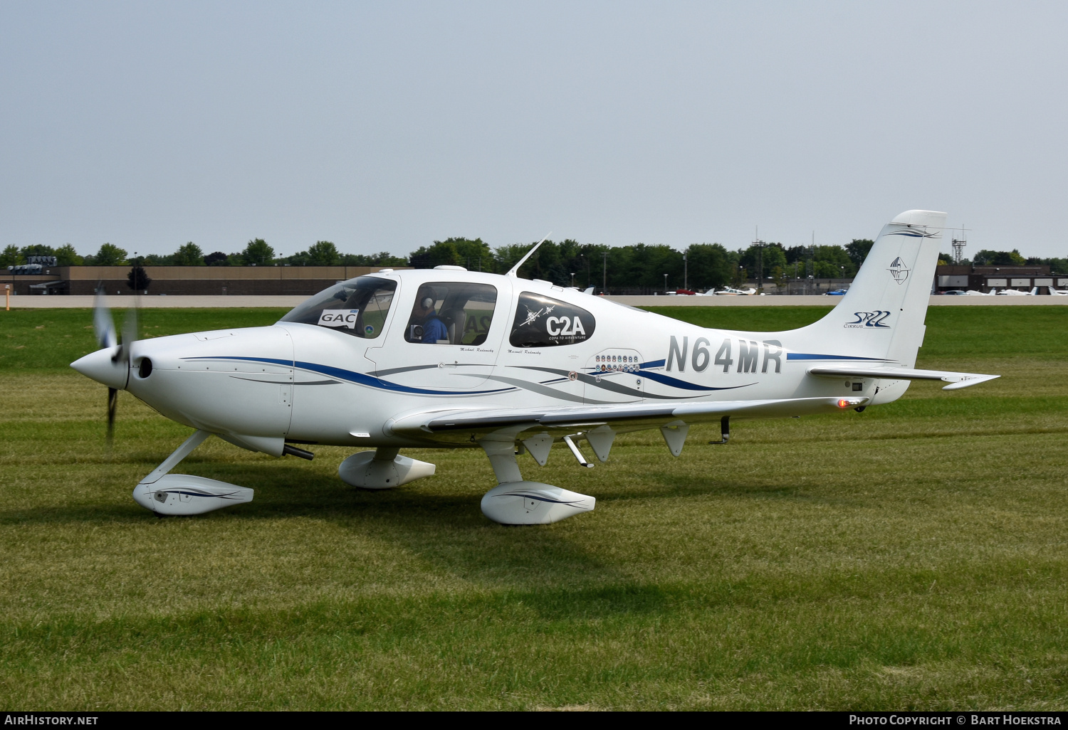 Aircraft Photo of N64MR | Cirrus SR-22 G1 | AirHistory.net #755898