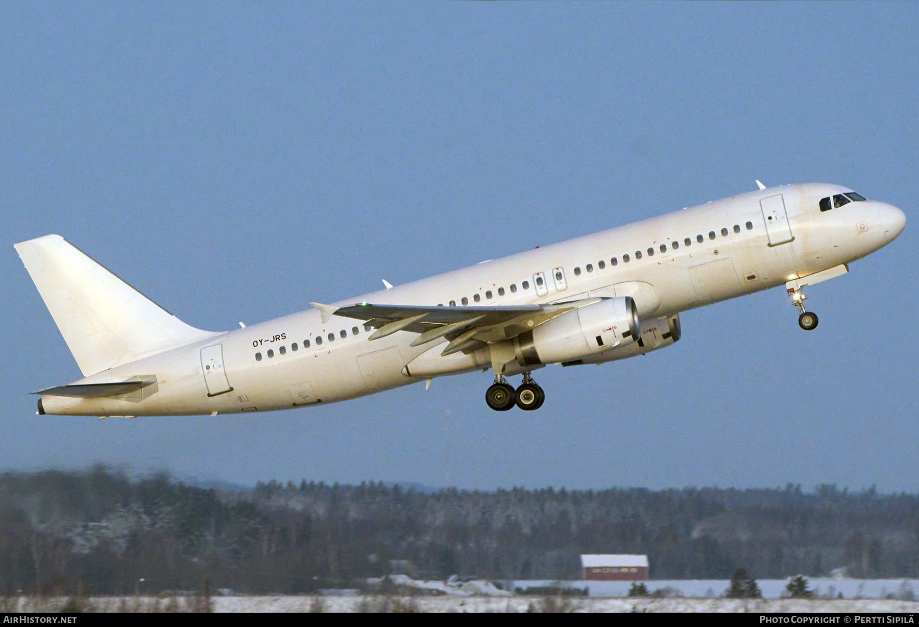 Aircraft Photo of OY-JRS | Airbus A320-232 | AirHistory.net #755939