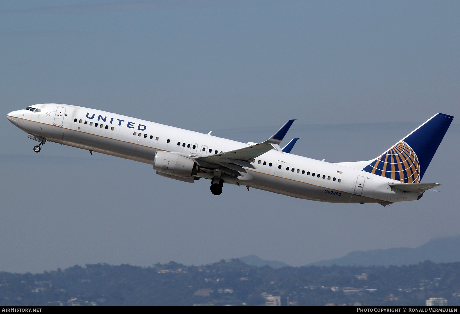 Aircraft Photo of N62892 | Boeing 737-924/ER | United Airlines | AirHistory.net #755954