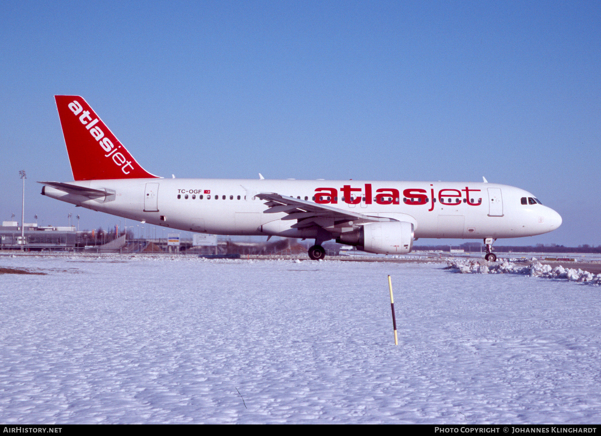 Aircraft Photo of TC-OGF | Airbus A320-214 | Atlasjet Airlines | AirHistory.net #756034