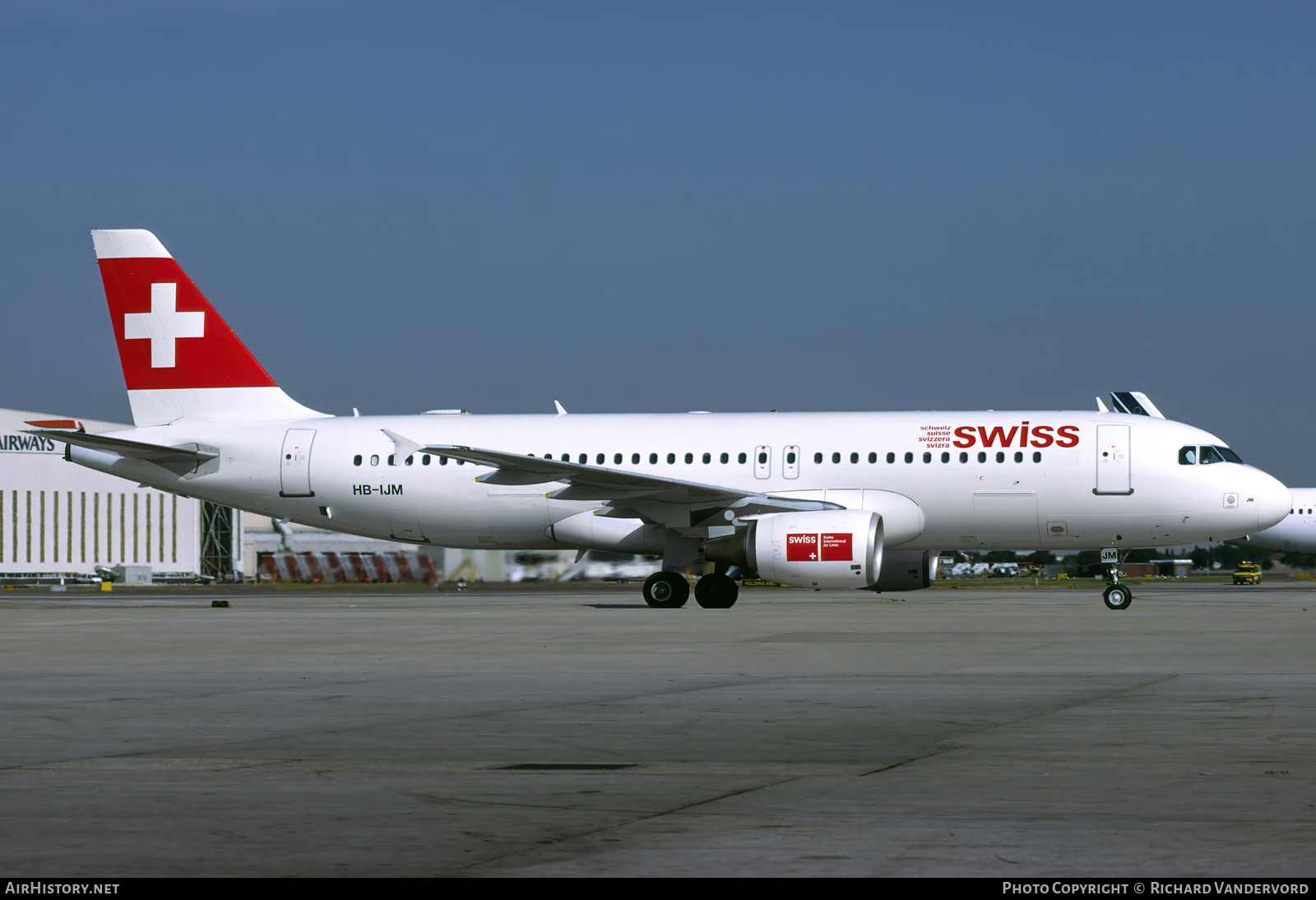 Aircraft Photo of HB-IJM | Airbus A320-214 | Swiss International Air Lines | AirHistory.net #756046