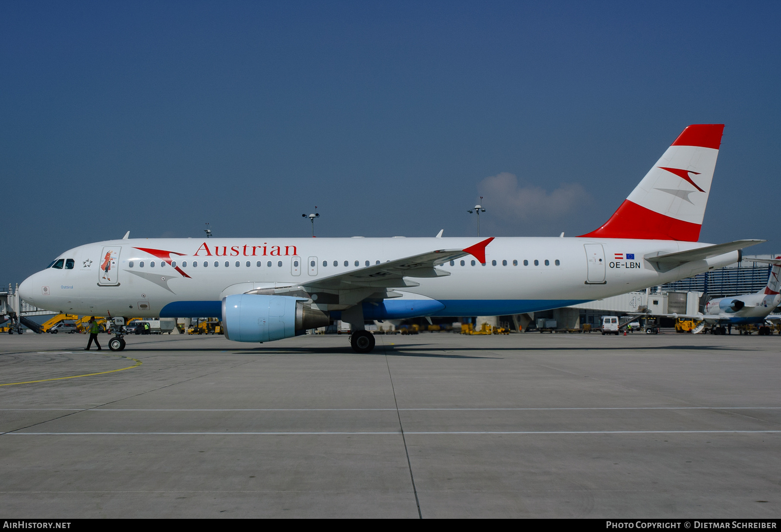 Aircraft Photo of OE-LBN | Airbus A320-214 | Austrian Airlines | AirHistory.net #756083