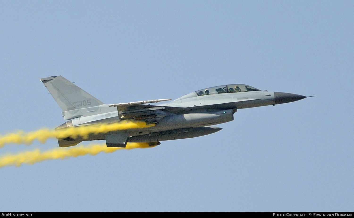 Aircraft Photo of 93-105 | Lockheed Martin KF-16D Fighting Falcon | South Korea - Air Force | AirHistory.net #756091