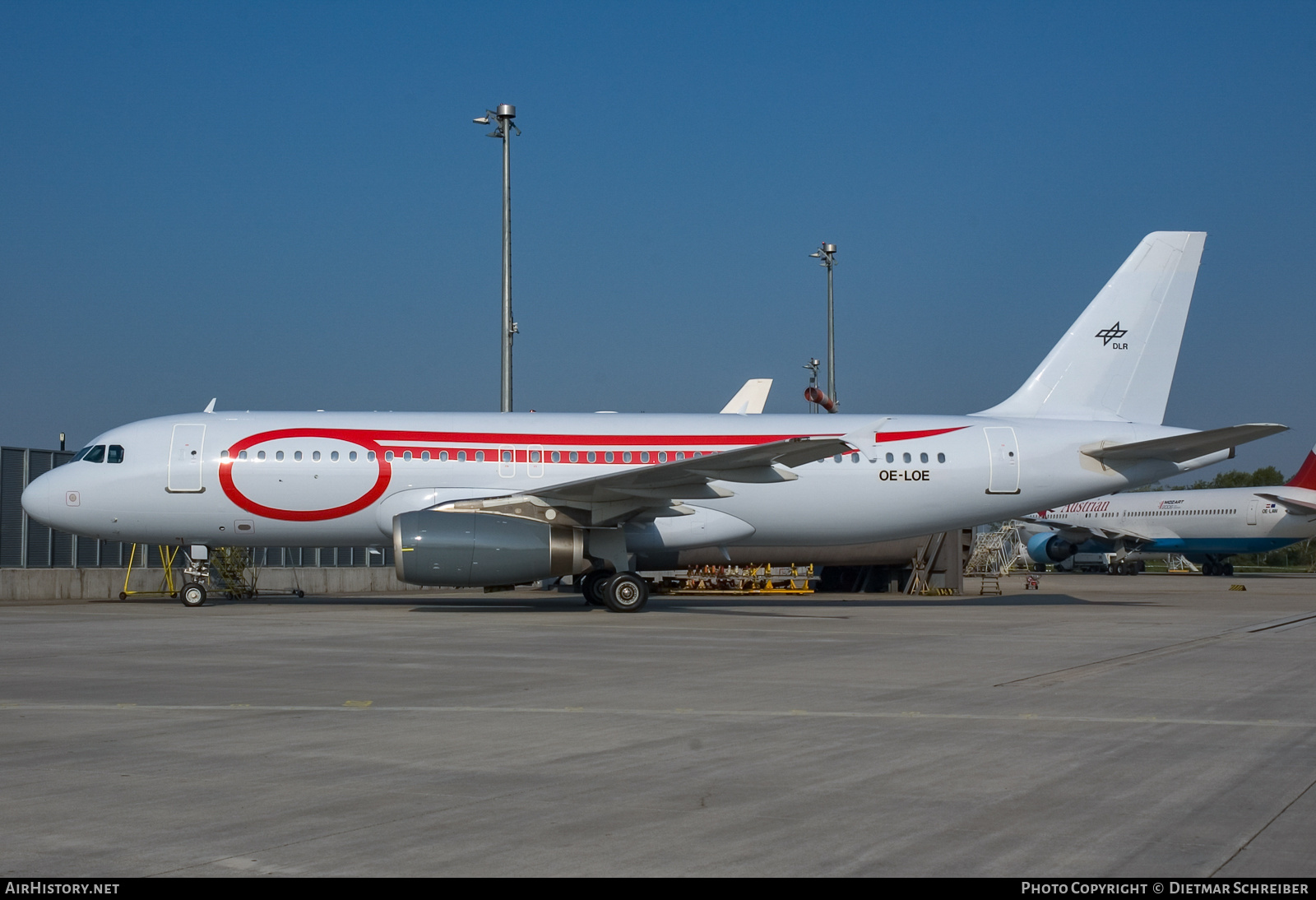 Aircraft Photo of OE-LOE | Airbus A320-232 | DLR - Deutsche Forschungsanstalt für Luft- und Raumfahrt | AirHistory.net #756107