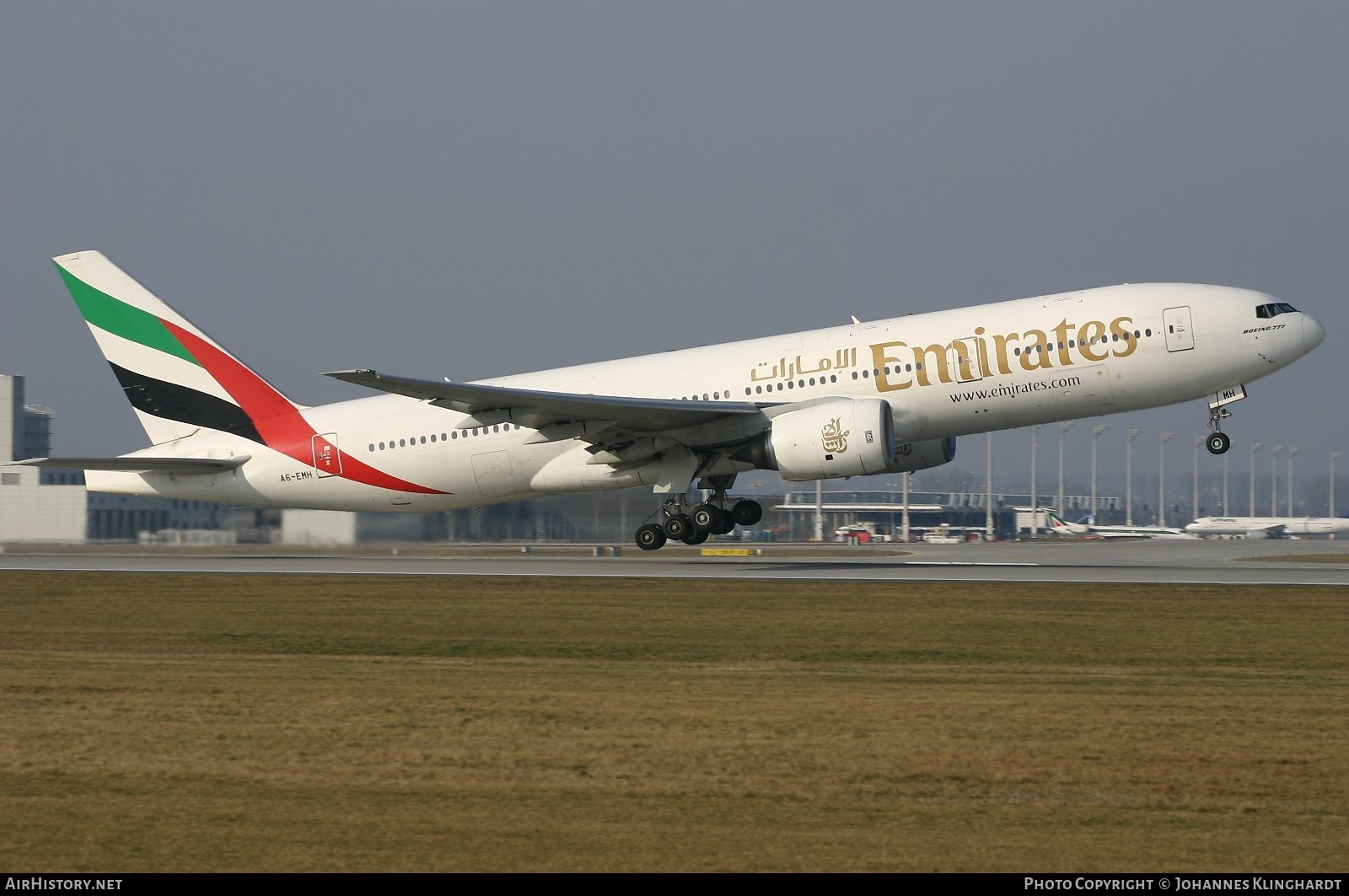 Aircraft Photo of A6-EMH | Boeing 777-21H/ER | Emirates | AirHistory.net #756109