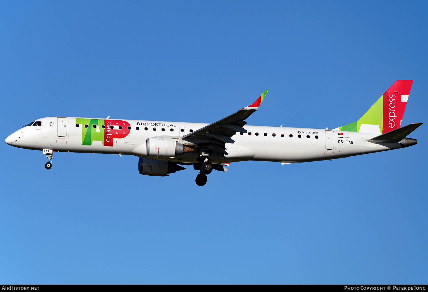 Aircraft Photo of CS-TAW | Embraer 195LR (ERJ-190-200LR) | TAP Air Portugal Express | AirHistory.net #756113