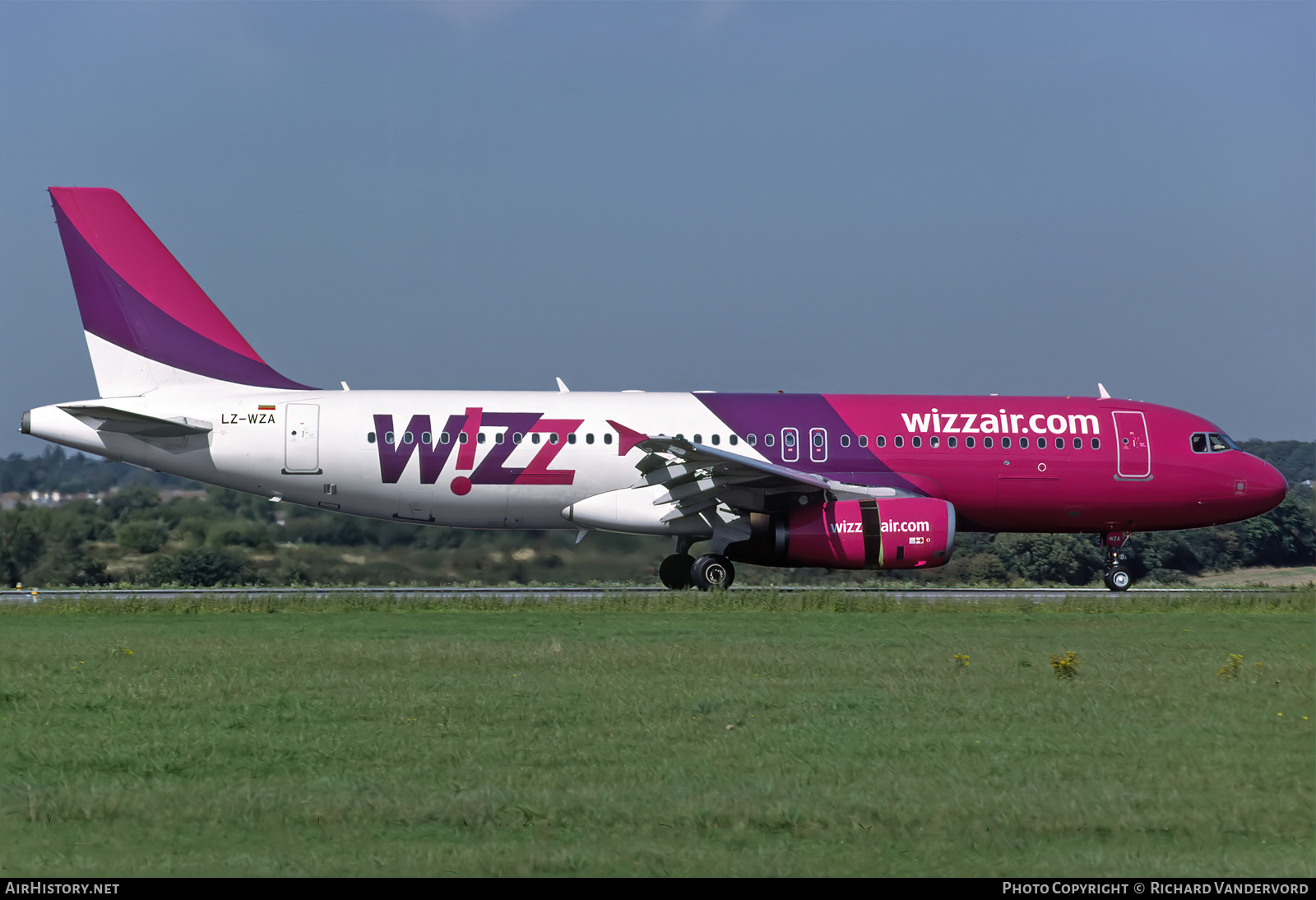 Aircraft Photo of LZ-WZA | Airbus A320-232 | Wizz Air | AirHistory.net #756208
