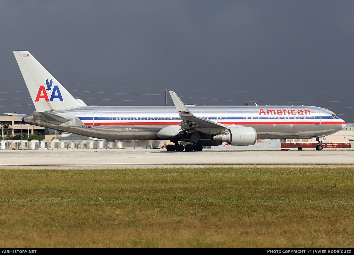Aircraft Photo of N39364 | Boeing 767-323/ER | American Airlines | AirHistory.net #756213