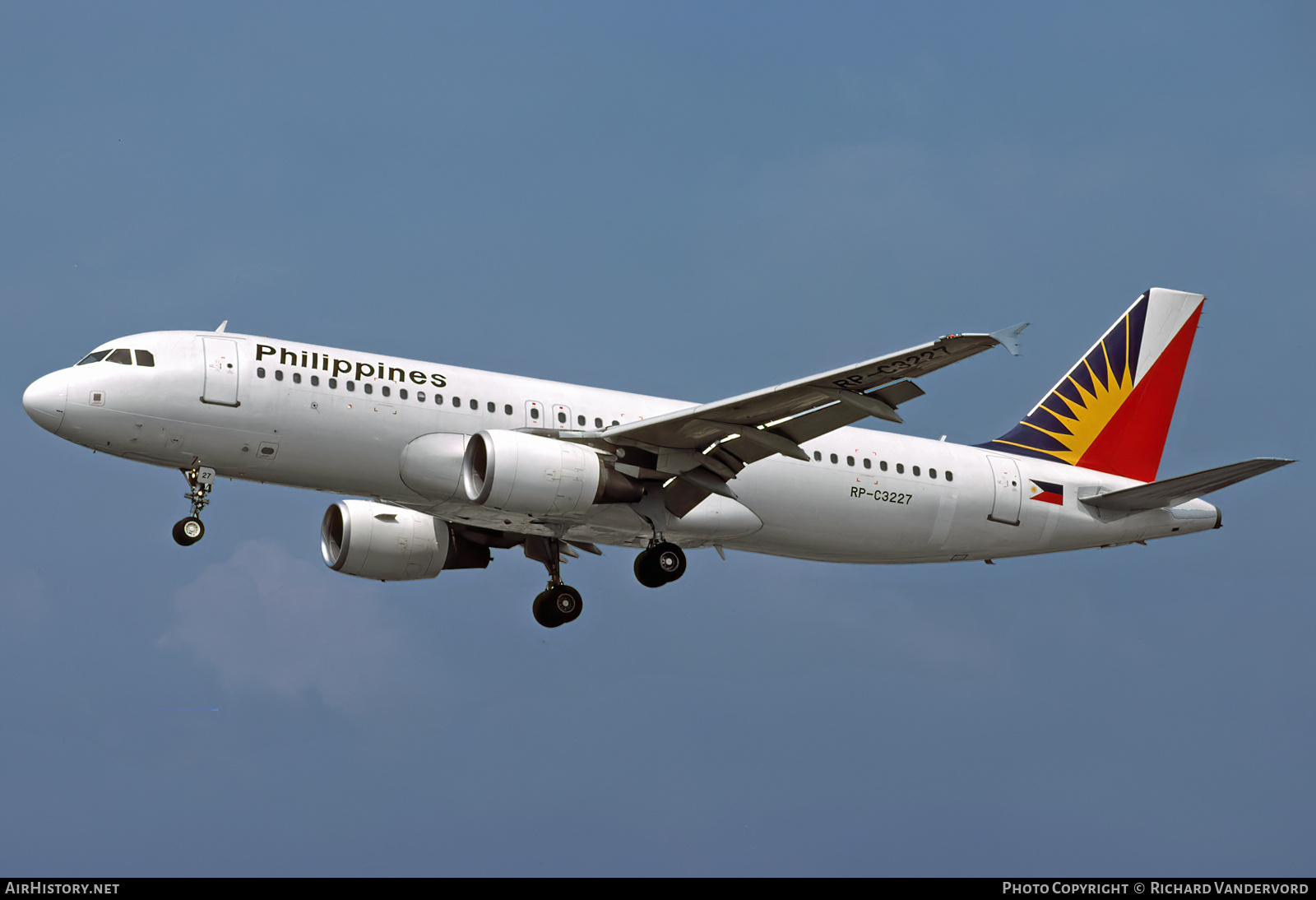 Aircraft Photo of RP-C3227 | Airbus A320-214 | Philippine Airlines | AirHistory.net #756362