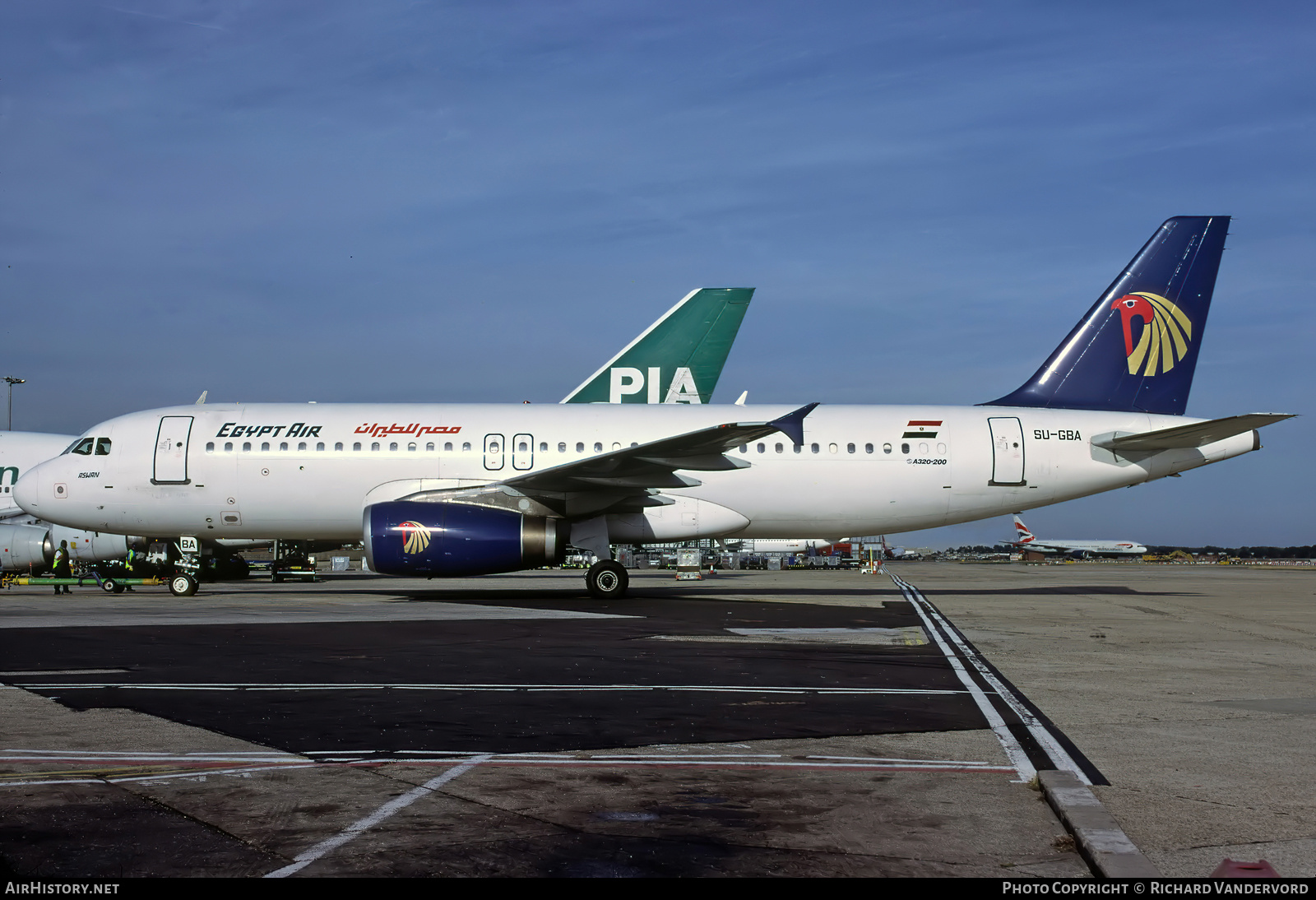 Aircraft Photo of SU-GBA | Airbus A320-231 | EgyptAir | AirHistory.net #756393