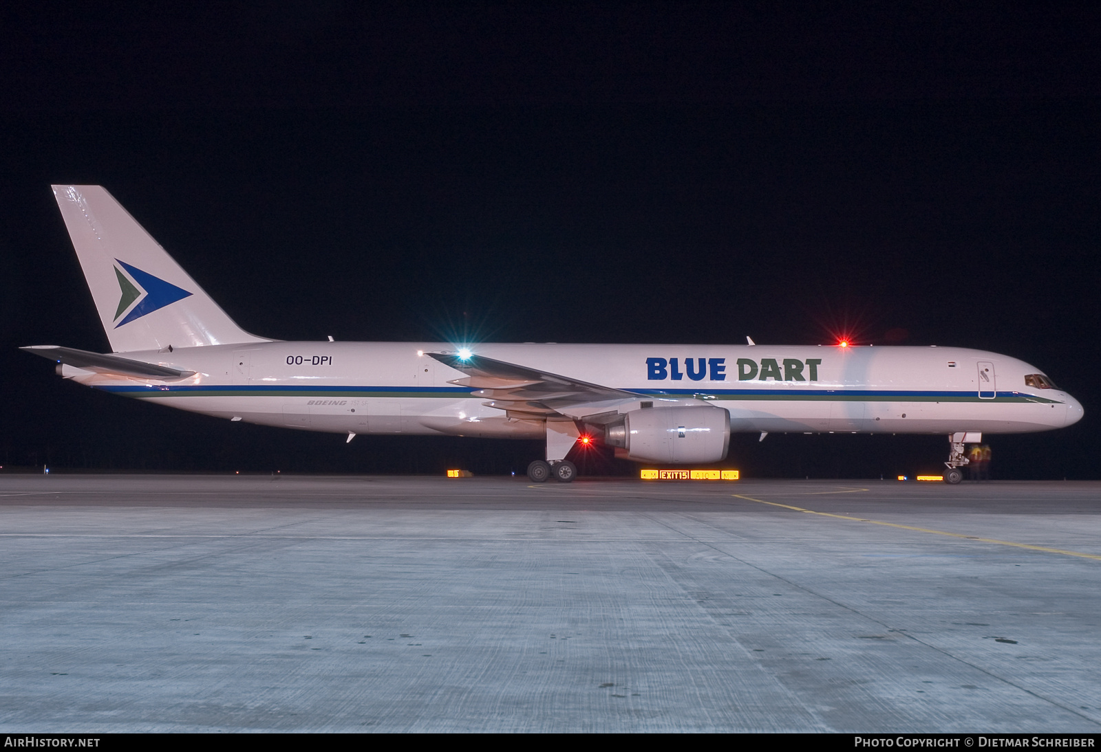 Aircraft Photo of OO-DPI | Boeing 757-236/SF | Blue Dart Aviation | AirHistory.net #756410