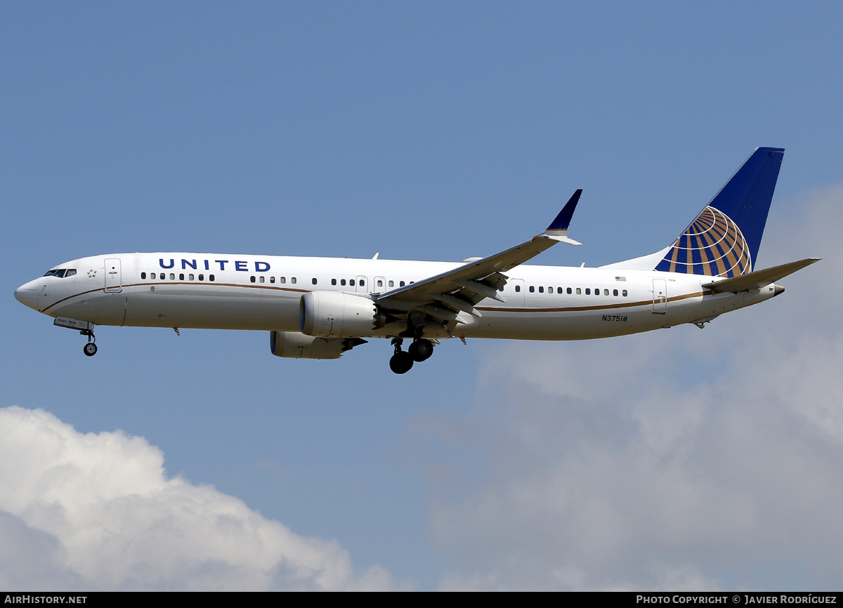 Aircraft Photo of N37518 | Boeing 737-9 Max 9 | United Airlines | AirHistory.net #756454