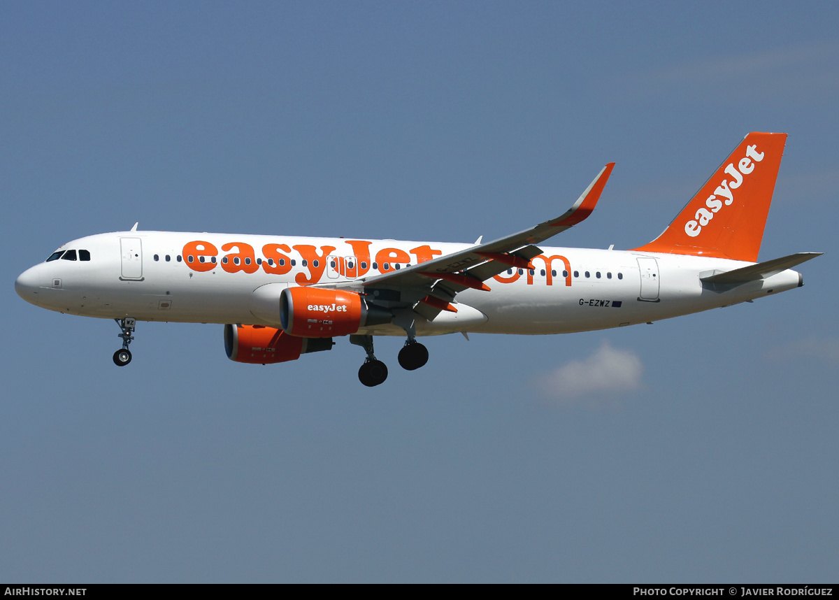 Aircraft Photo of G-EZWZ | Airbus A320-214 | EasyJet | AirHistory.net #756463