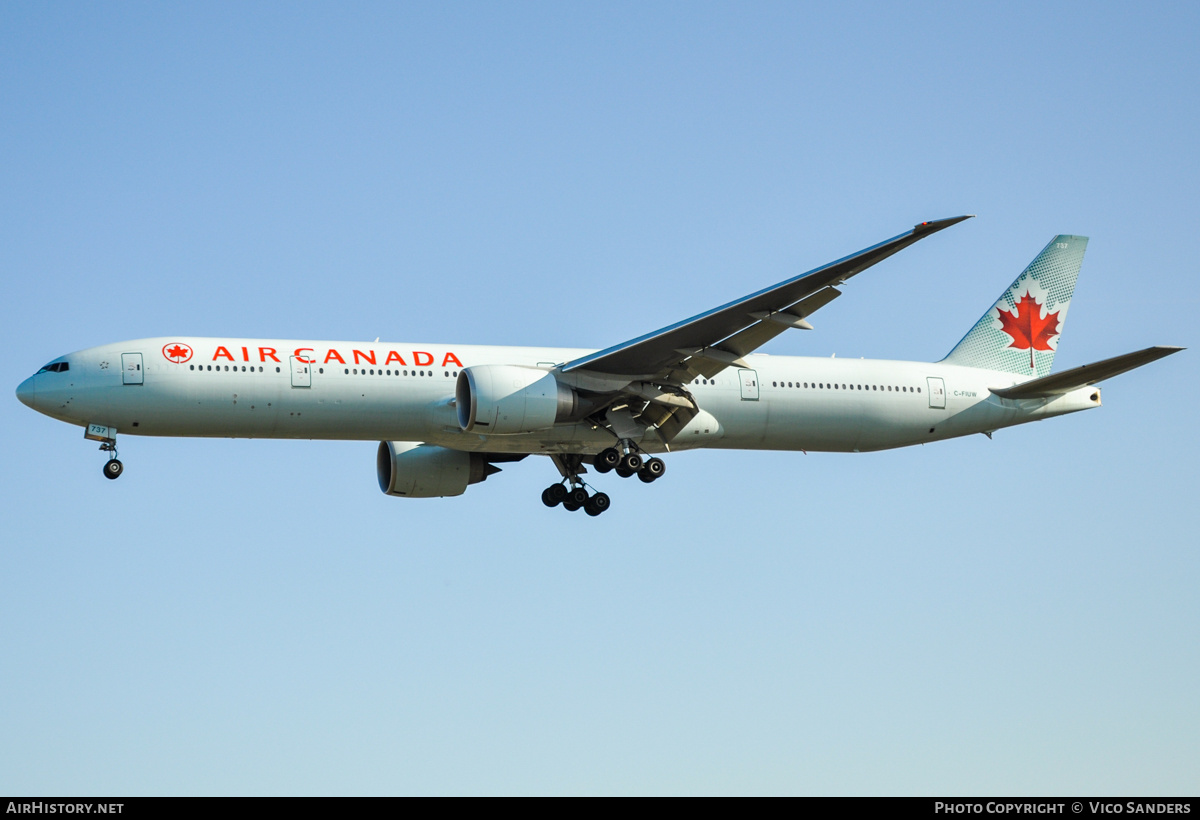 Aircraft Photo of C-FIUW | Boeing 777-333/ER | Air Canada | AirHistory.net #756604
