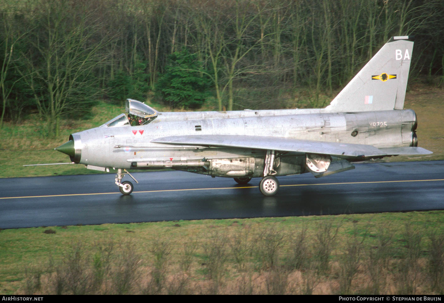 Aircraft Photo of XR725 | English Electric Lightning F6 | UK - Air Force | AirHistory.net #756628