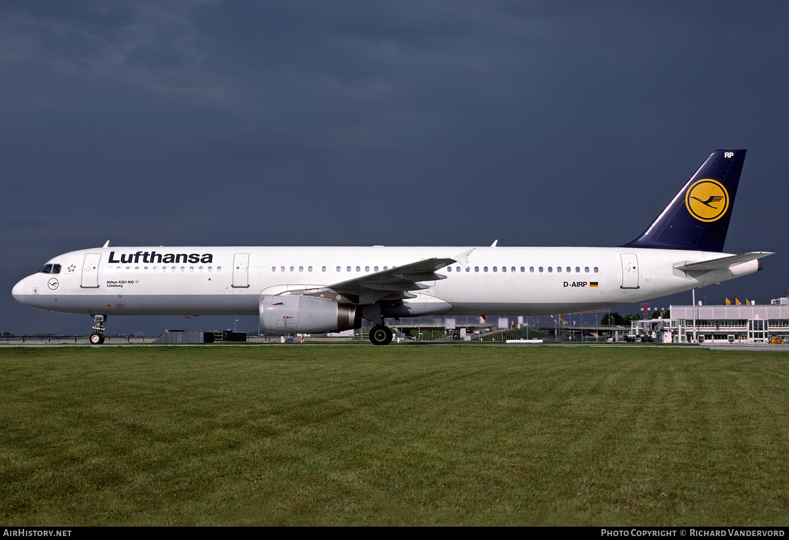 Aircraft Photo of D-AIRP | Airbus A321-131 | Lufthansa | AirHistory.net #756802
