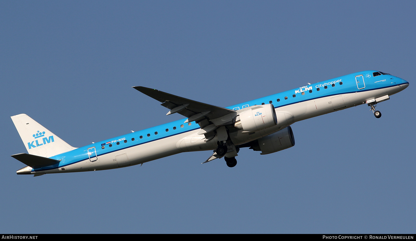 Aircraft Photo of PH-NXG | Embraer 195-E2 (ERJ-190-400) | KLM Cityhopper | AirHistory.net #756809