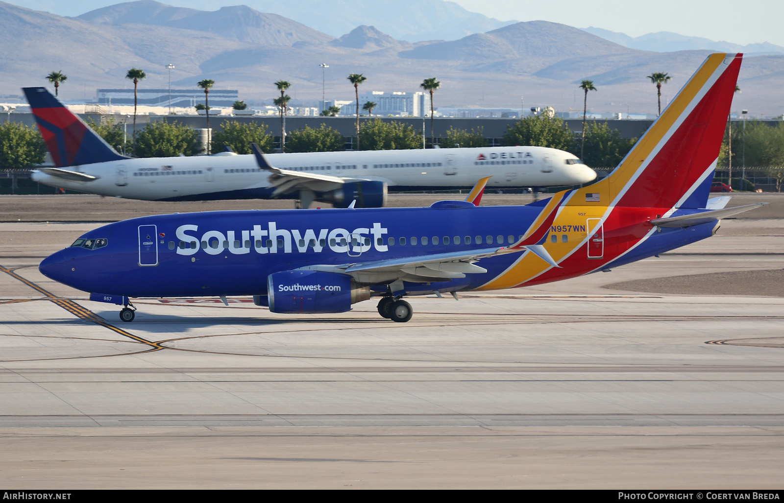 Aircraft Photo of N957WN | Boeing 737-7H4 | Southwest Airlines | AirHistory.net #756836