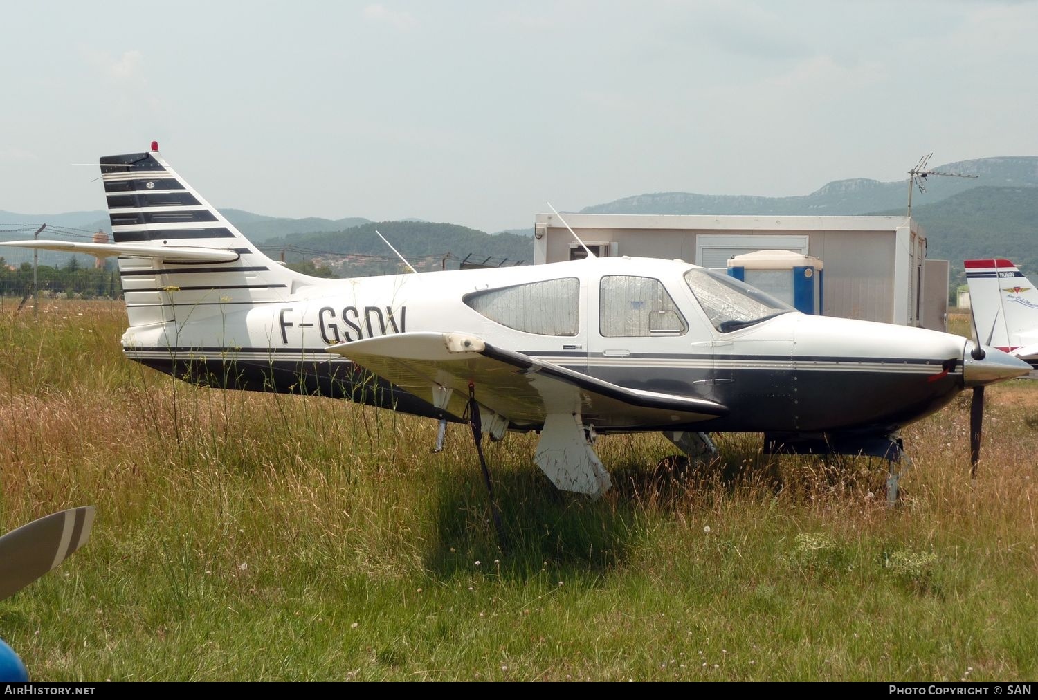 Aircraft Photo of F-GSDV | Commander 114B | AirHistory.net #756843