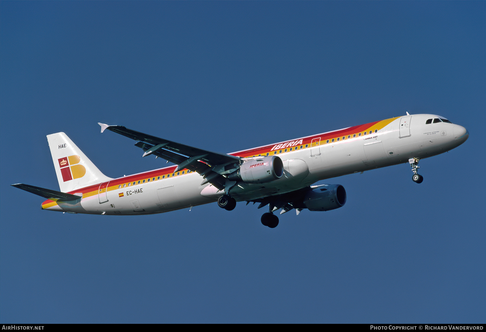 Aircraft Photo of EC-HAE | Airbus A321-211 | Iberia | AirHistory.net #756878