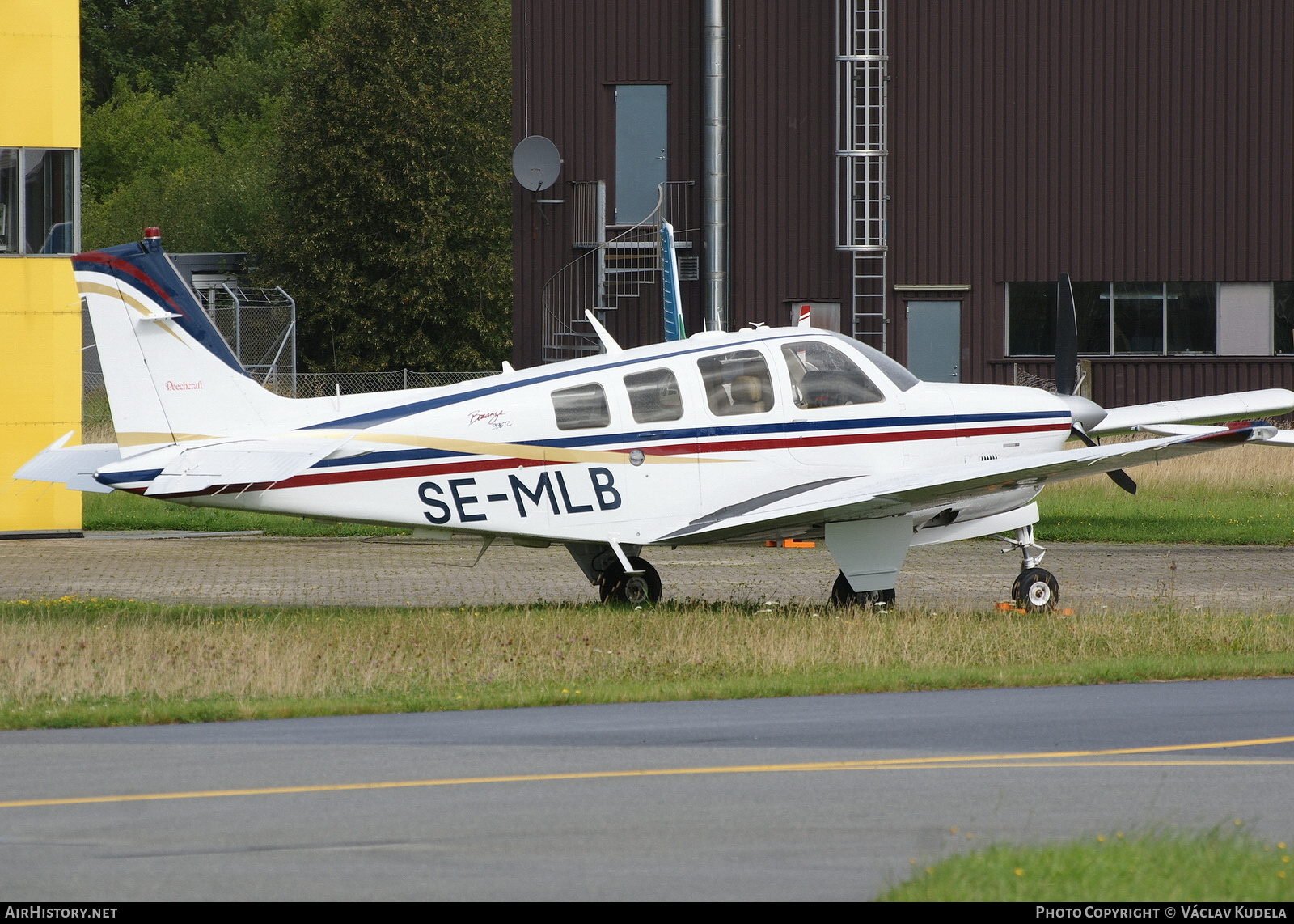 Aircraft Photo of SE-MLB | Beech B36TC Bonanza | AirHistory.net #756905